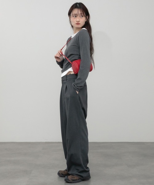HEILIS(ヘイリス)の「レイヤード風ボートネックカットソー/ グレー ブラック カットソー トップス レイヤード ドッキング 春服 秋服 冬服 長袖 トップス 韓国 ガーリー 無地 カジュアル シンプル ノームコア(Tシャツ/カットソー・レディース・グレー/ブラック・FREE)」の9枚目の写真