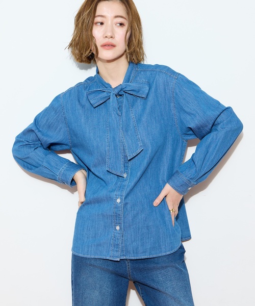 Petit Honfleur(プチオンフルール)の「デニムボウタイブラウス(シャツ/ブラウス・レディース・ブルー/ネイビー・9号/11号/13号)」の15枚目の写真