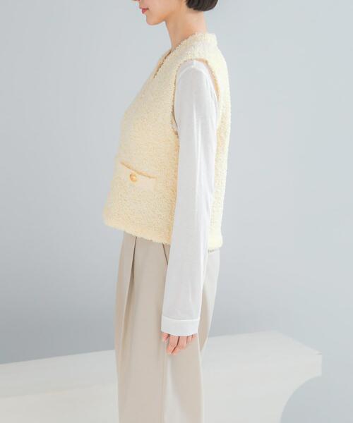 URBAN RESEARCH ROSSO WOMEN(アーバンリサーチ ロッソ)の「ニットツイードVネックベスト(ベスト・レディース・イエロー系その他/ホワイト・FREE)」の16枚目の写真