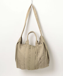 EARTH MADE（アースメイド）の「DUAL PLEATS TOTE（ショルダーバッグ）」