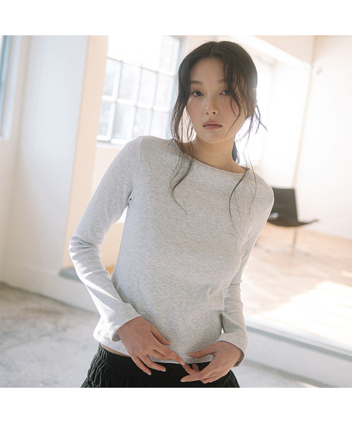 HAVISM(ヘビズム)の「GOLJI BOAT NECK L/S TEE(9COLOR)(Tシャツ/カットソー・レディース・ライトグレー/ブラウン/ピンク/イエロー/ブラック/アイボリー/ヘザーグレー/ブラック系その他/アイボリー系・FREE)」の5枚目の写真