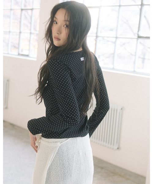 HAVISM(ヘビズム)の「GOLJI BOAT NECK L/S TEE(9COLOR)(Tシャツ/カットソー・レディース・ライトグレー/ブラウン/ピンク/イエロー/ブラック/アイボリー/ヘザーグレー/ブラック系その他/アイボリー系・FREE)」の11枚目の写真