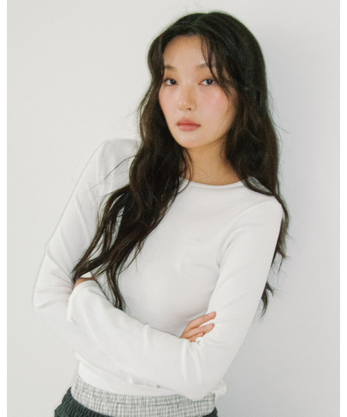 HAVISM(ヘビズム)の「GOLJI BOAT NECK L/S TEE(9COLOR)(Tシャツ/カットソー・レディース・ライトグレー/ブラウン/ピンク/イエロー/ブラック/アイボリー/ヘザーグレー/ブラック系その他/アイボリー系・FREE)」の18枚目の写真
