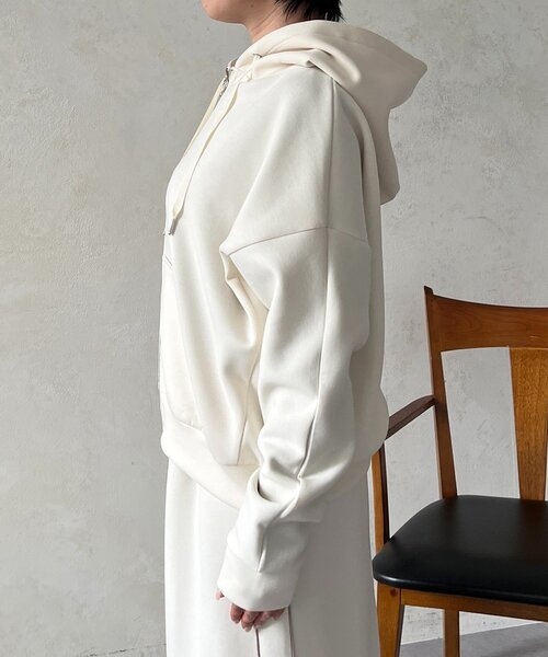 un dix cors(アンディコール)の「ボンディングパーカー(パーカー・レディース・ブラック/アイボリー/ブルー系その他・FREE)」の11枚目の写真