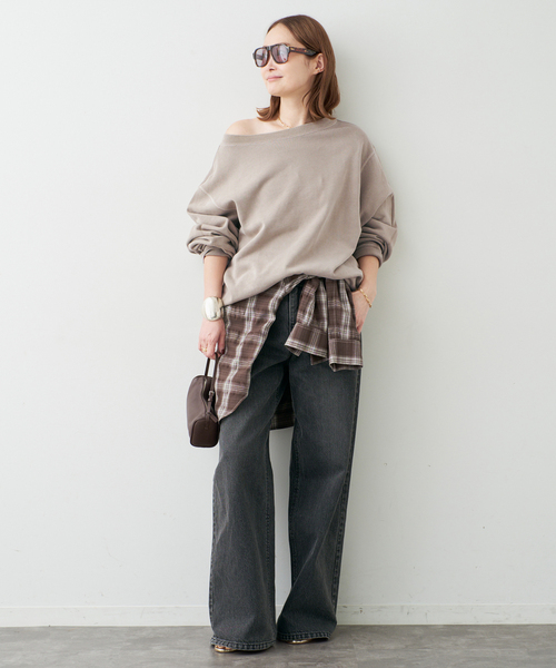Deuxieme Classe（ドゥーズィエムクラス）の「*Vintage Off Shoulder プルオーバー（スウェット・レディース・ベージュ/ブラック系その他・FREE）」の4枚目の写真