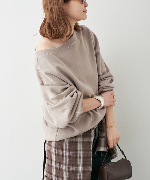 Deuxieme Classe（ドゥーズィエムクラス）の「*Vintage Off Shoulder プルオーバー（スウェット・レディース・ベージュ/ブラック系その他・FREE）」の17枚目の写真
