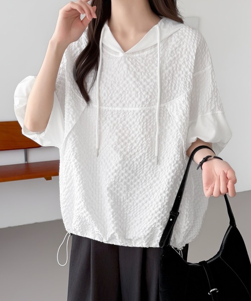 ABITOKYO（アビトーキョー）の「異素材ふくれジャガードパーカー（パーカー・レディース・ホワイト/ブラック/ブルー・FREE）」の2枚目の写真