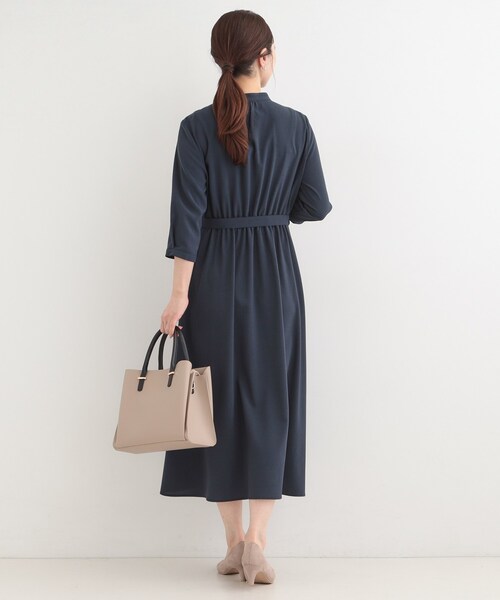 SHOO・LA・RUE（シューラルー）の「【多機能/S-LL】ウエストタックワンピース（ワンピース・レディース・ネイビー/ベージュ・04/03/02/01）」の9枚目の写真