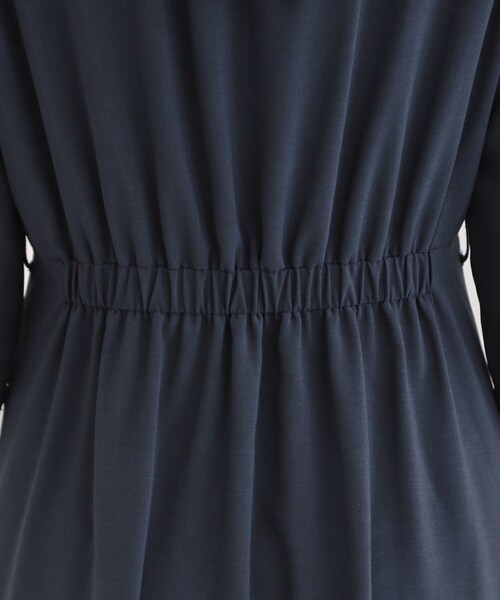 SHOO・LA・RUE（シューラルー）の「【多機能/S-LL】ウエストタックワンピース（ワンピース・レディース・ネイビー/ベージュ・04/03/02/01）」の19枚目の写真