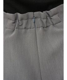 Sustainableタックボリュームショートパンツを使った人気ファッション
