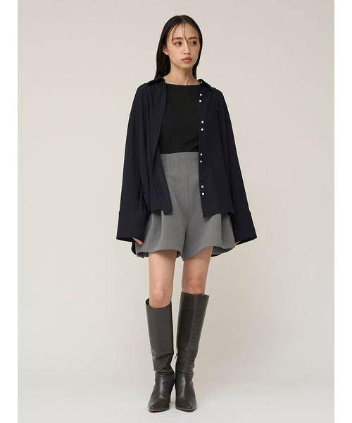 SNIDEL(スナイデル)の「Sustainableタックボリュームショートパンツ(その他パンツ・レディース・ブラック/イエロー/グレー・0/1)」の13枚目の写真