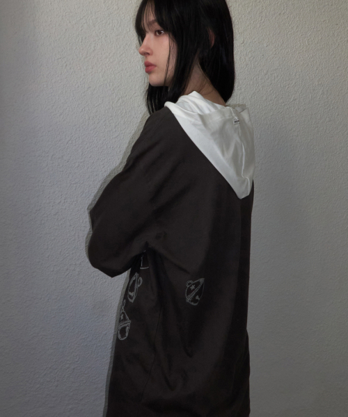 RENSE(レンセ)の「Oversized Bell Graphic Tee Charcoal(Tシャツ/カットソー・レディース・その他・OS)」の2枚目の写真