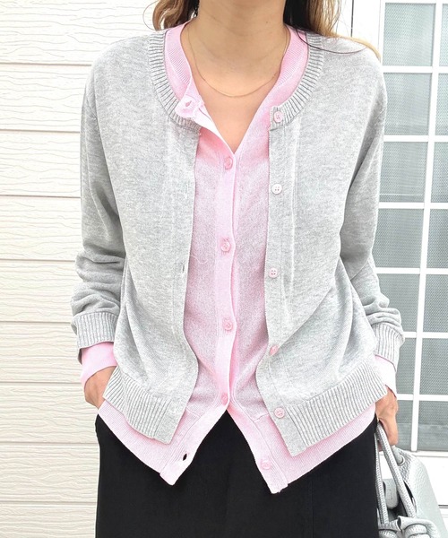 Q（キュー）の「レイヤード風バイカラーカーディガン（カーディガン/ボレロ・レディース・ライトグレー/アイボリー・MEDIUM）」の2枚目の写真