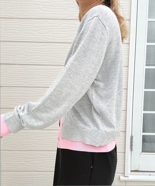 Q（キュー）の「レイヤード風バイカラーカーディガン（カーディガン/ボレロ・レディース・ライトグレー/アイボリー・MEDIUM）」の7枚目の写真