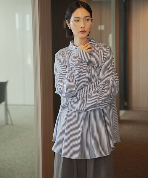 LEPSIM（レプシィム）の「《オフィスライン》ギャザースリーブブラウス　637926（シャツ/ブラウス・レディース・ストライプ/ライトブルー/オフホワイト・FREE）」の5枚目の写真