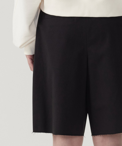 COVERNAT WOMAN(カバーナットウーマン)の「ウィメンズカーゴバermudaショーツブラック(その他パンツ・レディース・その他・WS/WM)」の8枚目の写真