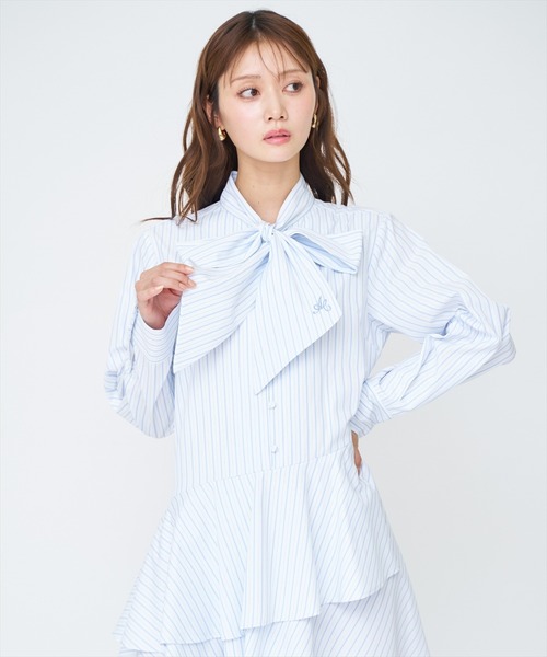 AND COUTURE(アンドクチュール)の「アシメストライプミニワンピース(ワンピース・レディース・ブルー系その他/ホワイト系その他・FREE)」の9枚目の写真