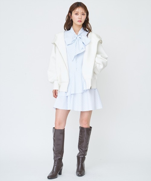 AND COUTURE(アンドクチュール)の「アシメストライプミニワンピース(ワンピース・レディース・ブルー系その他/ホワイト系その他・FREE)」の6枚目の写真