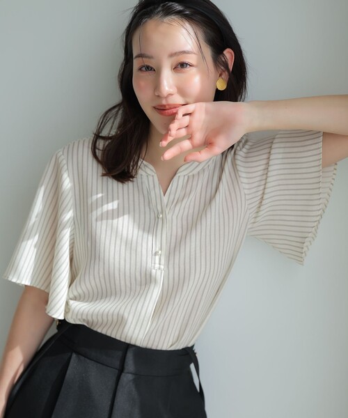 ANY SIS（エニィスィス）の「スムージーポリエステル スキッパー ブラウス（シャツ/ブラウス・レディース・ホワイト系1/ライトイエロー系1/ネイビー系/ライトグリーン系・MEDIUM）」の22枚目の写真