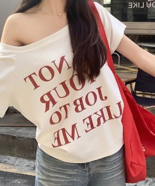 Teem Store(チームストア)の「ロゴプリントワンショルオーバーサイズTシャツ(Tシャツ/カットソー・レディース・ネイビー/ホワイト/ピンク・F)」の4枚目の写真