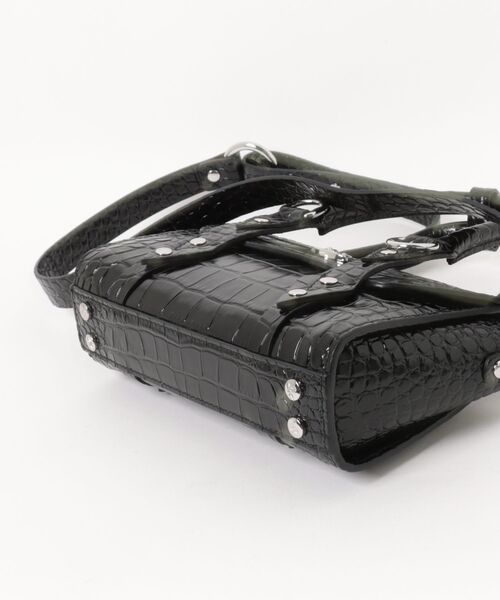 Vivienne Westwood(ヴィヴィアンウエストウッド)の「BETTINA MINI CROSSBODY(ショルダーバッグ・レディース・ブラック・FREE)」の3枚目の写真