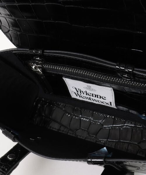 Vivienne Westwood(ヴィヴィアンウエストウッド)の「BETTINA MINI CROSSBODY(ショルダーバッグ・レディース・ブラック・FREE)」の4枚目の写真