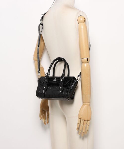 Vivienne Westwood(ヴィヴィアンウエストウッド)の「BETTINA MINI CROSSBODY(ショルダーバッグ・レディース・ブラック・FREE)」の5枚目の写真