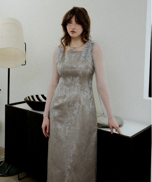 LE'RURE(リルアー)の「Shouder frill jacquard dress(ドレス・レディース・ベージュ/グレー・MEDIUM/TALL/SMALL)」の13枚目の写真