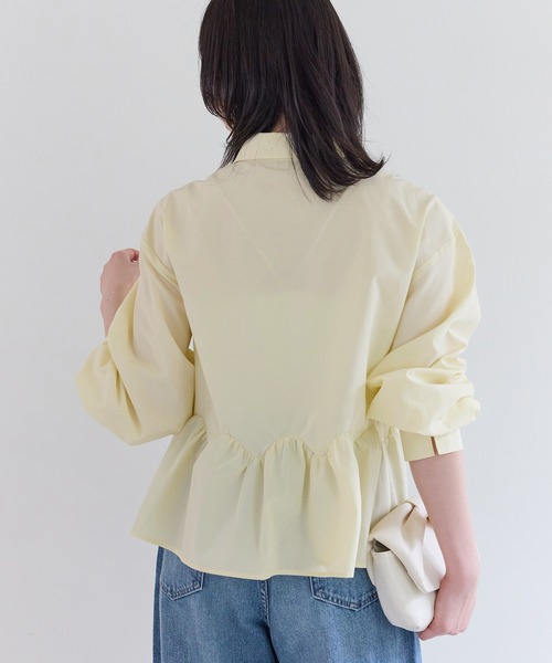 VIS（ビス）の「ウエーブヘムペプラムシャツ（シャツ/ブラウス・レディース・ホワイト/ブルー/イエロー・FREE）」の14枚目の写真