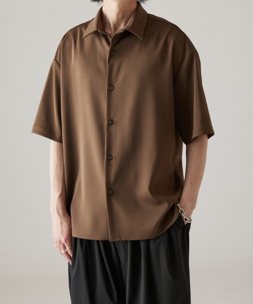 Lui's（ルイス）の「サテンLUX半袖シャツ（シャツ/ブラウス・メンズ・ブラック/ブラウン・S/M）」の2枚目の写真