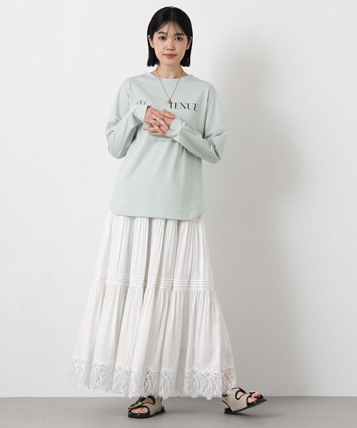 Gready Brilliant（グレディブリリアン）の「Ｃａｌｍｅ刺しゅうクルーネックカットソー（Tシャツ/カットソー・レディース・オフホワイト/ライトブルー・38）」の11枚目の写真