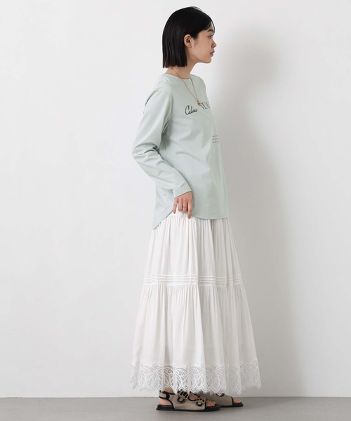 Gready Brilliant（グレディブリリアン）の「Ｃａｌｍｅ刺しゅうクルーネックカットソー（Tシャツ/カットソー・レディース・オフホワイト/ライトブルー・38）」の12枚目の写真