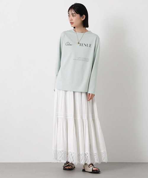 Gready Brilliant（グレディブリリアン）の「Ｃａｌｍｅ刺しゅうクルーネックカットソー（Tシャツ/カットソー・レディース・オフホワイト/ライトブルー・38）」の14枚目の写真