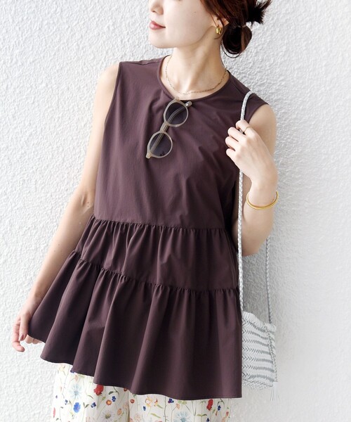 SHIPS（シップス）の「〈接触冷感 / 撥水加工〉TEXBRID(R) タフタ ノースリーブ ブラウス（シャツ/ブラウス・レディース・ブラック/オフホワイト/ロイヤルブルー/ブラウン・ONE SIZE）」の3枚目の写真