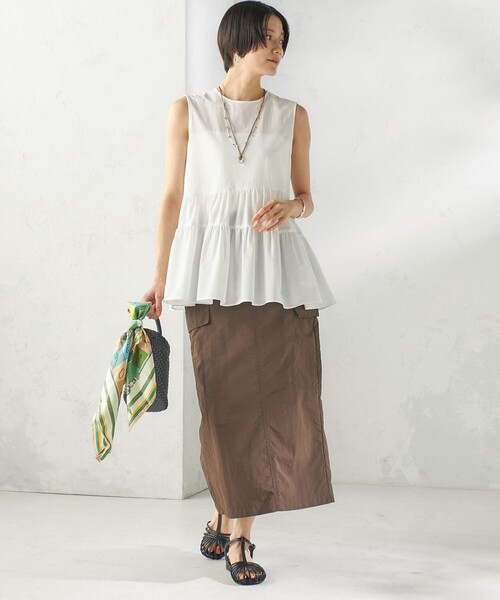 SHIPS(シップス)の「〈接触冷感 / 撥水加工〉TEXBRID(R) タフタ ノースリーブ ブラウス(シャツ/ブラウス・レディース・ブラック/オフホワイト/ロイヤルブルー・ONE SIZE)」の13枚目の写真