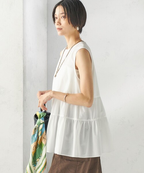 SHIPS(シップス)の「〈接触冷感 / 撥水加工〉TEXBRID(R) タフタ ノースリーブ ブラウス(シャツ/ブラウス・レディース・ブラック/オフホワイト/ロイヤルブルー・ONE SIZE)」の15枚目の写真