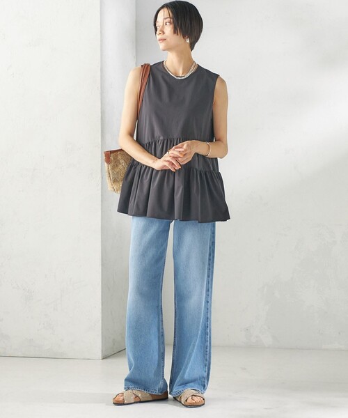 SHIPS（シップス）の「〈接触冷感 / 撥水加工〉TEXBRID(R) タフタ ノースリーブ ブラウス（シャツ/ブラウス・レディース・ブラック/オフホワイト/ロイヤルブルー/ブラウン・ONE SIZE）」の20枚目の写真