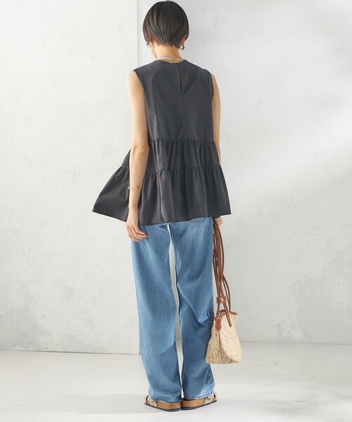 SHIPS（シップス）の「〈接触冷感 / 撥水加工〉TEXBRID(R) タフタ ノースリーブ ブラウス（シャツ/ブラウス・レディース・ブラック/オフホワイト/ロイヤルブルー/ブラウン・ONE SIZE）」の22枚目の写真