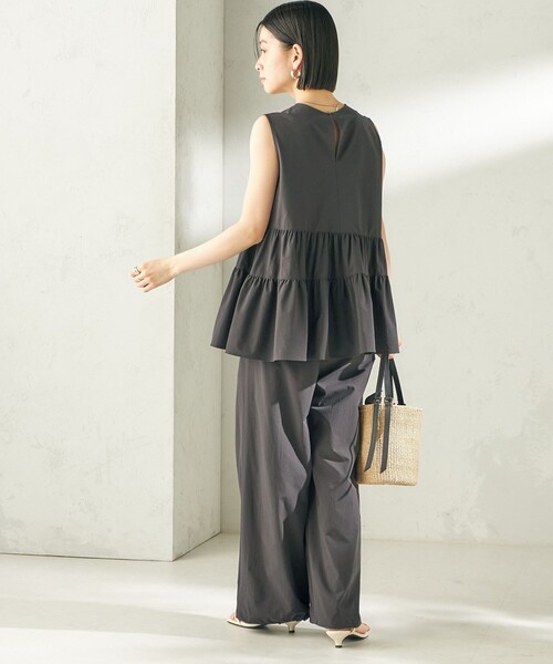 SHIPS（シップス）の「〈接触冷感 / 撥水加工〉TEXBRID(R) タフタ ノースリーブ ブラウス（シャツ/ブラウス・レディース・ブラック/オフホワイト/ロイヤルブルー/ブラウン・ONE SIZE）」の16枚目の写真