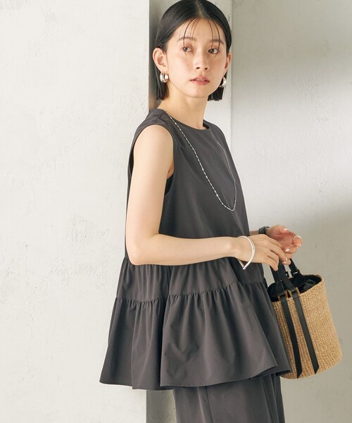 SHIPS（シップス）の「〈接触冷感 / 撥水加工〉TEXBRID(R) タフタ ノースリーブ ブラウス（シャツ/ブラウス・レディース・ブラック/オフホワイト/ロイヤルブルー/ブラウン・ONE SIZE）」の17枚目の写真
