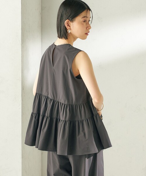 SHIPS（シップス）の「〈接触冷感 / 撥水加工〉TEXBRID(R) タフタ ノースリーブ ブラウス（シャツ/ブラウス・レディース・ブラック/オフホワイト/ロイヤルブルー/ブラウン・ONE SIZE）」の11枚目の写真