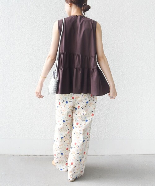 SHIPS（シップス）の「〈接触冷感 / 撥水加工〉TEXBRID(R) タフタ ノースリーブ ブラウス（シャツ/ブラウス・レディース・ブラック/オフホワイト/ロイヤルブルー/ブラウン・ONE SIZE）」の7枚目の写真