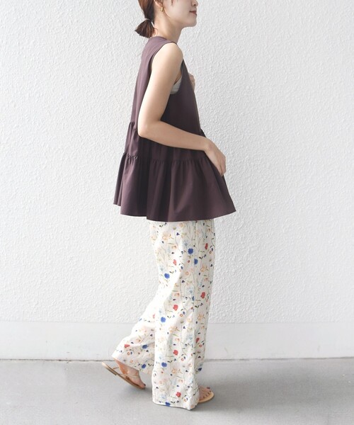 SHIPS（シップス）の「〈接触冷感 / 撥水加工〉TEXBRID(R) タフタ ノースリーブ ブラウス（シャツ/ブラウス・レディース・ブラック/オフホワイト/ロイヤルブルー/ブラウン・ONE SIZE）」の8枚目の写真