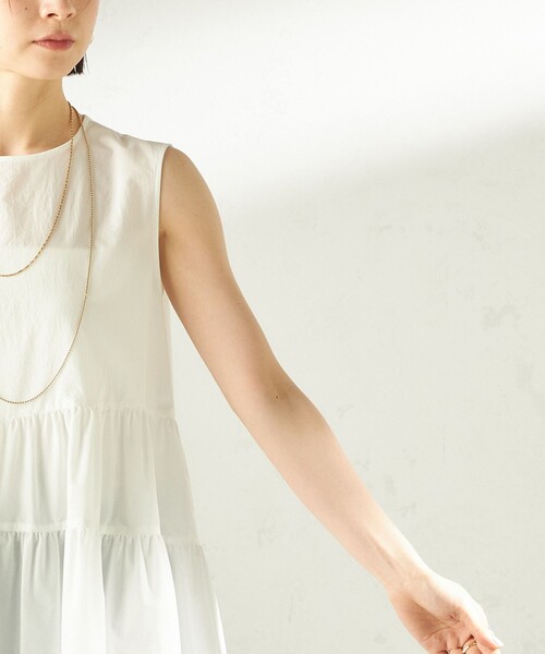 SHIPS(シップス)の「〈接触冷感 / 撥水加工〉TEXBRID(R) タフタ ノースリーブ ブラウス(シャツ/ブラウス・レディース・ブラック/オフホワイト/ロイヤルブルー・ONE SIZE)」の11枚目の写真