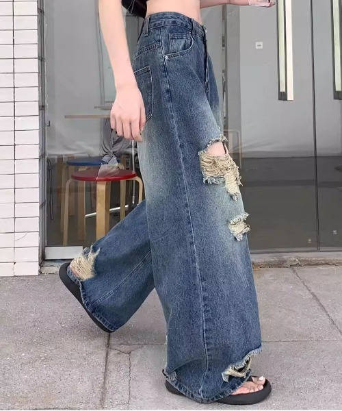 &soiree(アンドソワレ)の「ヴィンテージ風クラッシュバギーデニムパンツ(デニムパンツ・レディース・ブルー・SMALL/MEDIUM/LARGE/X-LARGE)」の5枚目の写真