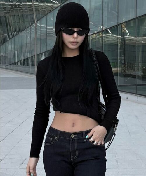 PHOS333(フォースサンサンサン)の「W Diagonal Long Sleeved/Black(Tシャツ/カットソー・レディース・その他・FREE)」の2枚目の写真