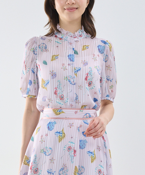 NARACAMICIE(ナラカミーチェ)の「【NARACAMICIE】GENIUS SEA柄フリル半袖ブラウス(シャツ/ブラウス・レディース・ホワイト/ピンク/グリーン・M/L/XL)」の3枚目の写真