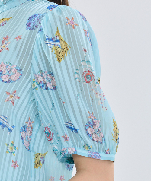 NARACAMICIE(ナラカミーチェ)の「【NARACAMICIE】GENIUS SEA柄フリル半袖ブラウス(シャツ/ブラウス・レディース・ホワイト/ピンク/グリーン・M/L/XL)」の6枚目の写真