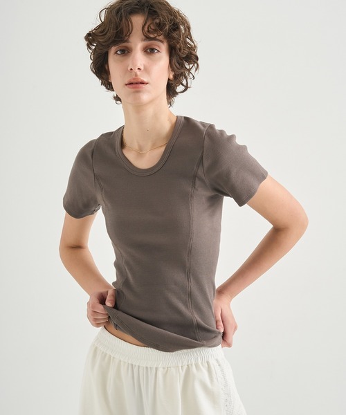 CITY TOKYO(シティトウキョウ)の「【CITY TOKYO/シティートウキョウ】Rib U Neck T/リブUネックTシャツ(Tシャツ/カットソー・レディース・ブラック/ホワイト/ブラウン・FREE)」の3枚目の写真