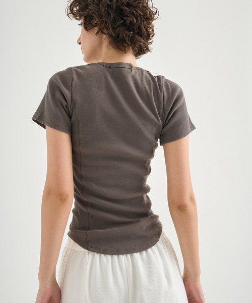 CITY TOKYO(シティトウキョウ)の「【CITY TOKYO/シティートウキョウ】Rib U Neck T/リブUネックTシャツ(Tシャツ/カットソー・レディース・ブラック/ホワイト/ブラウン・FREE)」の16枚目の写真